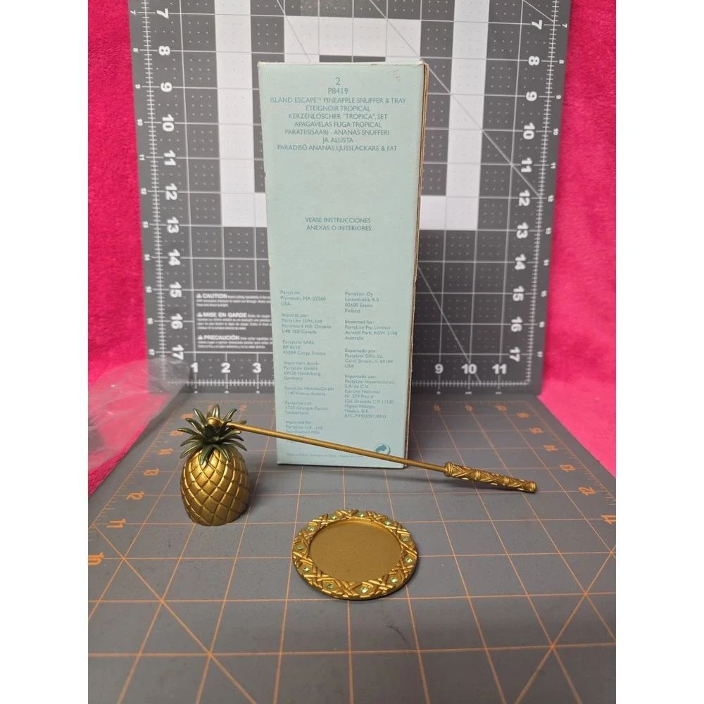Partylite Island Escape Pineapple Candle Snuffer & Tray New in Box ~ Metal P8419 - Picture 2 of 8